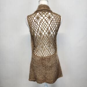 Escio Crochet Back Cardigan Size L Tan Sleeveless Draped Open Fuzzy Eyelash Chic